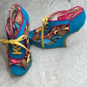 LILIANA 10 Pink /Blue Mobwife Suede Snakeskin Leather Cutout Wedge Booties